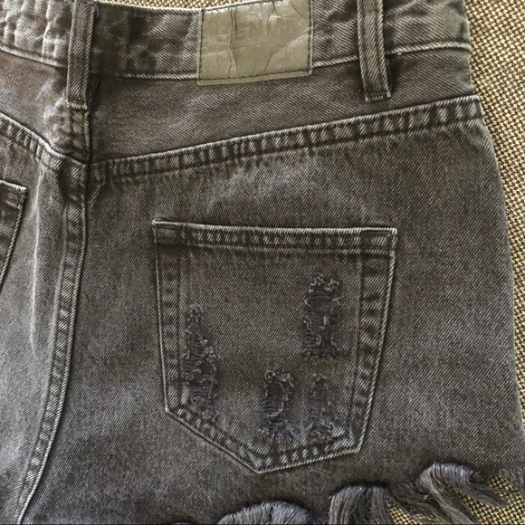 Glassons black frayed trim denim jean shorts 8 - Picture 5 of 8